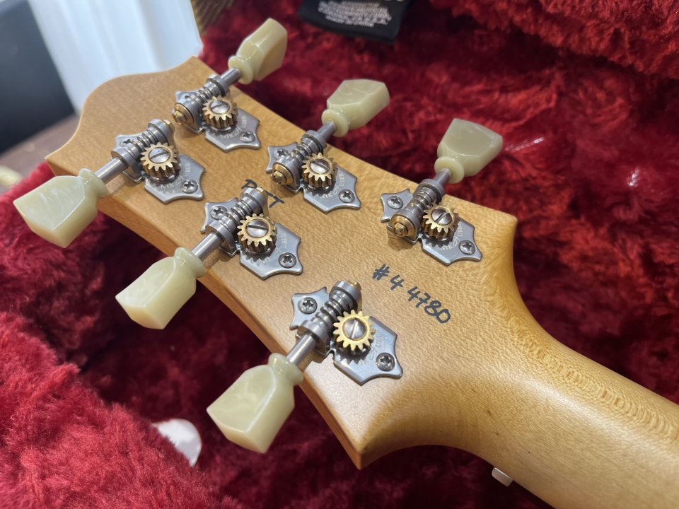 Nik Huber Piet Custom (Guitar Summit 2024) – Green Sparkle High Gloss