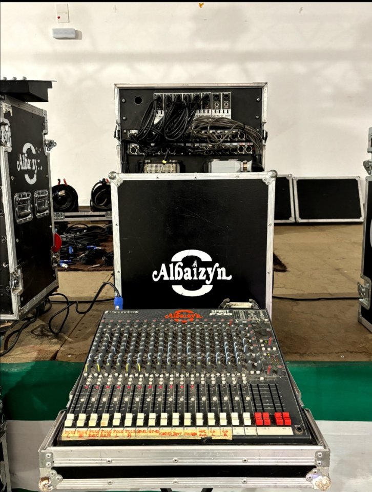 Equipo de sonido completo para directos de segunda mano · Foto 4 de 10 · Granada · 5000 €