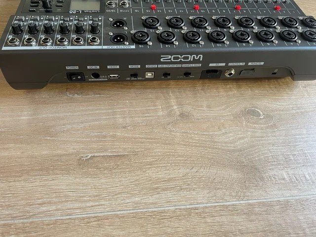 Zoom LiveTrak L-20 + Funda Zoom original