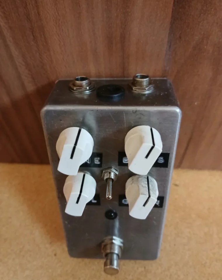 Pedal Overdrive Hand made. de segunda mano · Foto 2 de 6 · Valencia · 50 €