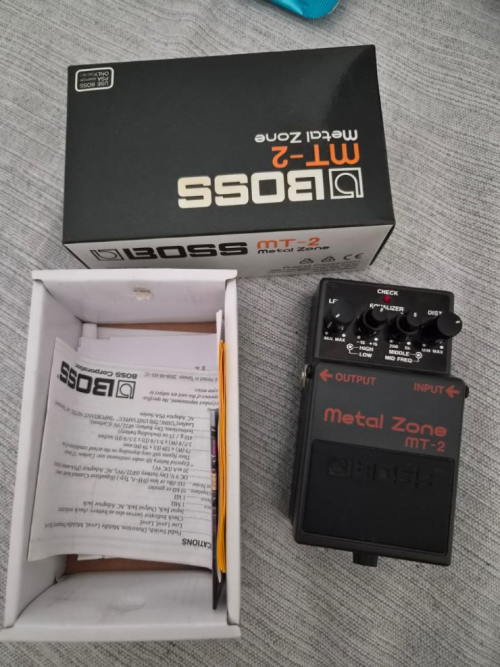 Pedal Guitarra Boss MT-2 Metal Zone de segunda mano · Jaén · 90 €