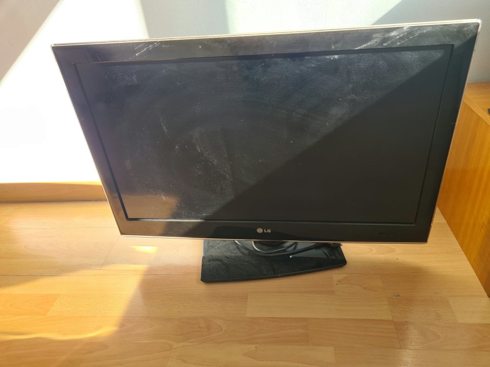TV LED LG 32LV2500 32 pulgadas de segunda mano · Foto 1 de 2 · Madrid
