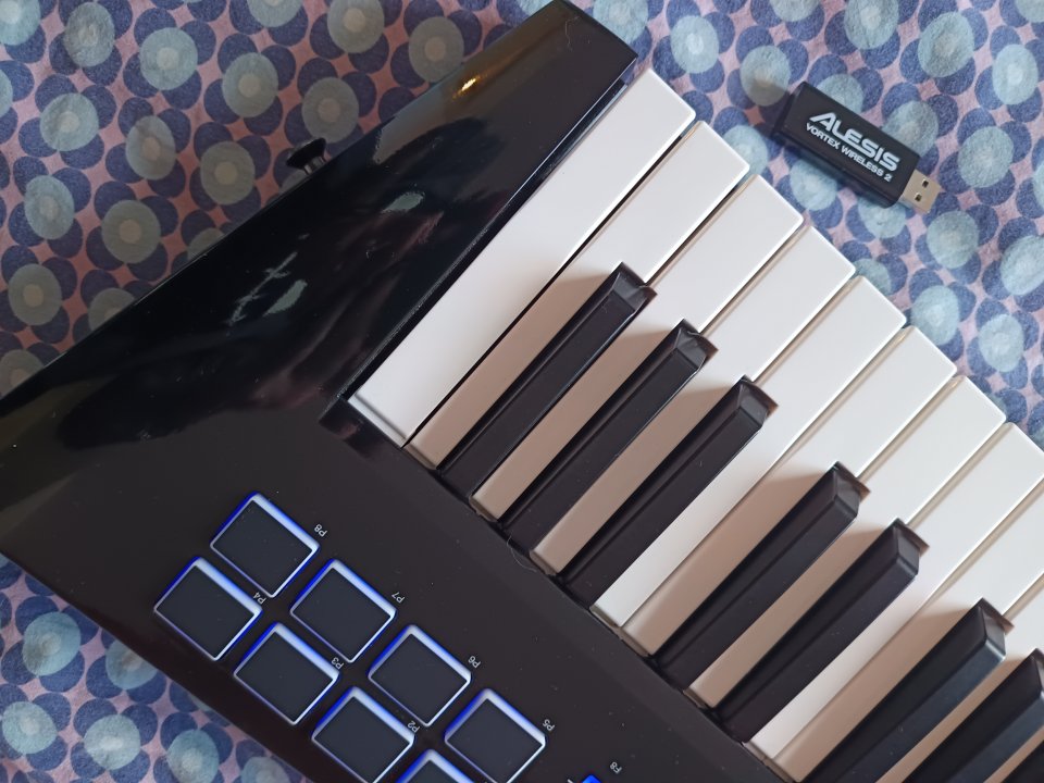 Keytar Alesis Vortex 2