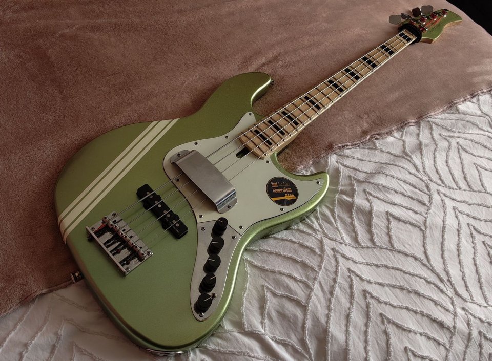 Sire Marcus Miller V7 Swamp Ash SG MUY MEJORADO