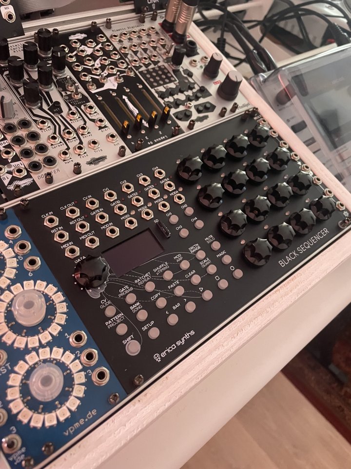 Erica synth Black Sequencer