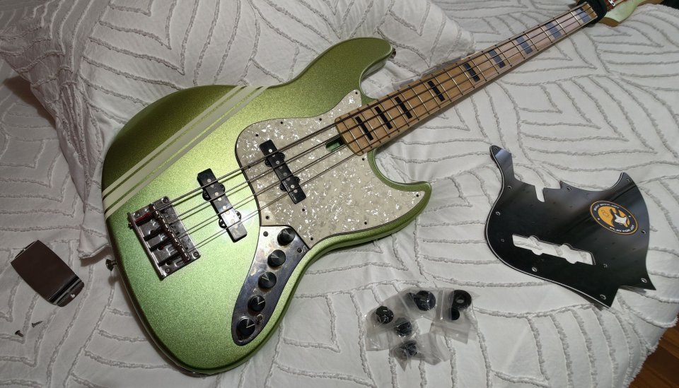 Sire Marcus Miller V7 Swamp Ash SG MUY MEJORADO