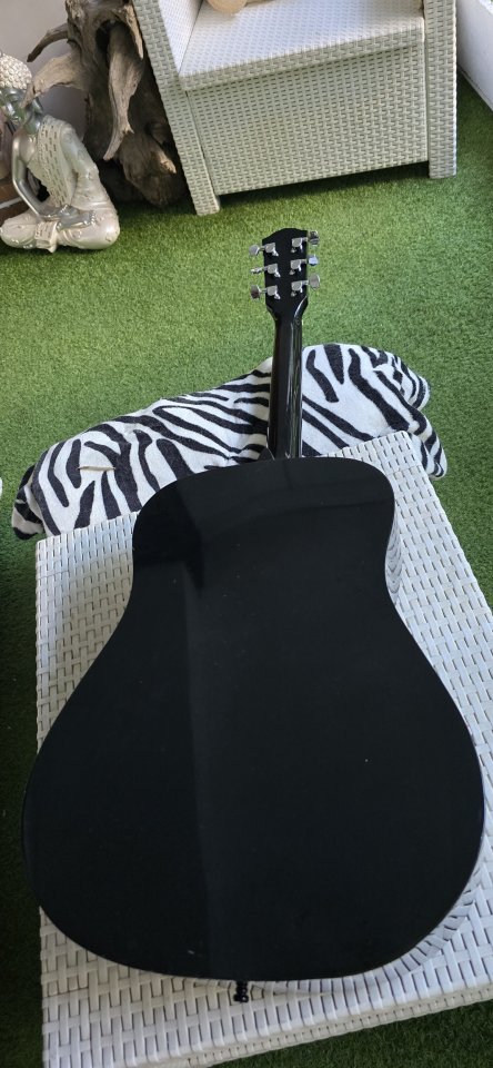 Guitarra Acústica Fender de segunda mano · Foto 6 de 10 · Madrid · 110 €