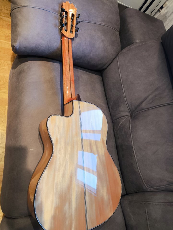 Guitarra flamenca Antonio TOLEDO de segunda mano · Foto 5 de 7 · Navarra · 300 €