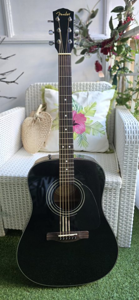 Guitarra Acústica Fender de segunda mano · Foto 7 de 10 · Madrid · 110 €