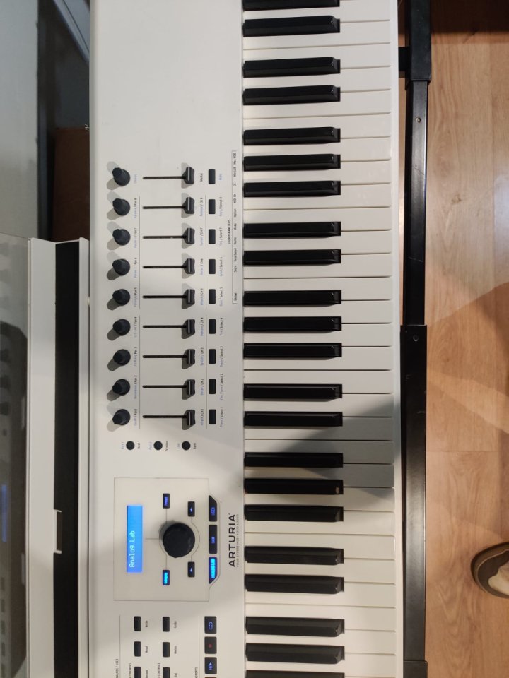 Teclado MIDI Arturia Keylab 88 MKII de segunda mano · Foto 2 de 6 · Madrid · 590 €