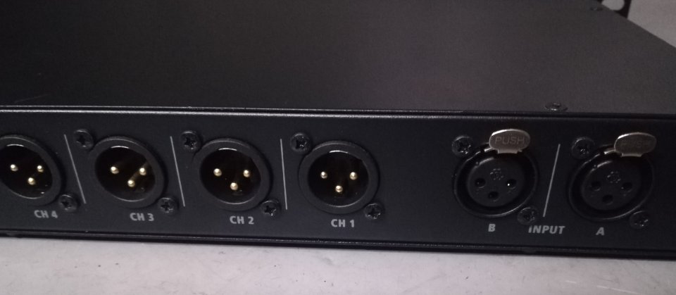 Splitter divisor de linea IMG Stageline LS-280/SW de segunda mano · Foto 2 de 5 · Barcelona · 105 €