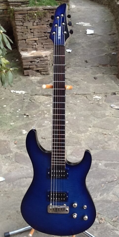 Superstrat Yamaha RGX 820z