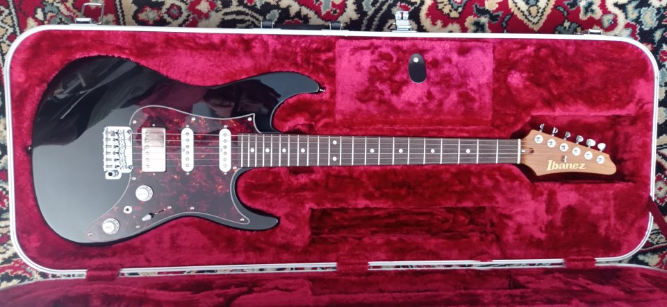 Ibanez AZ 2204n bk prestige.