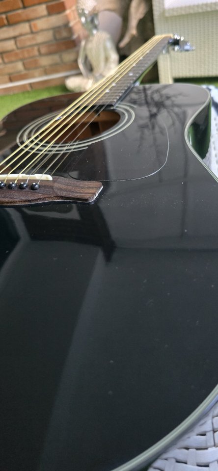 Guitarra Acústica Fender de segunda mano · Foto 10 de 10 · Madrid · 110 €