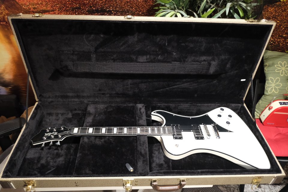 HAGSTROM FANTOMEN Blanca + ESTUCHE ORIGINAL
