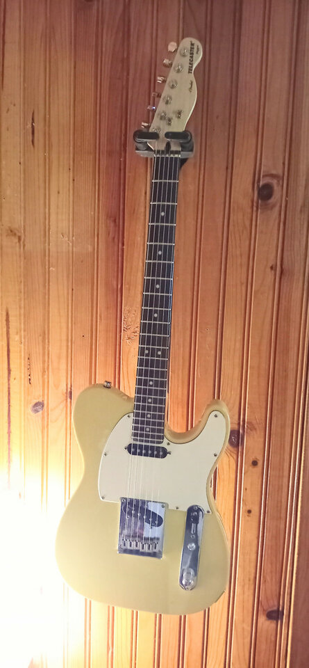 Squier telecaster standard