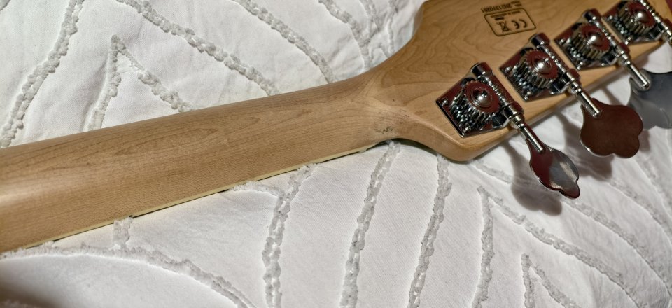 Sire Marcus Miller V7 Swamp Ash SG MUY MEJORADO