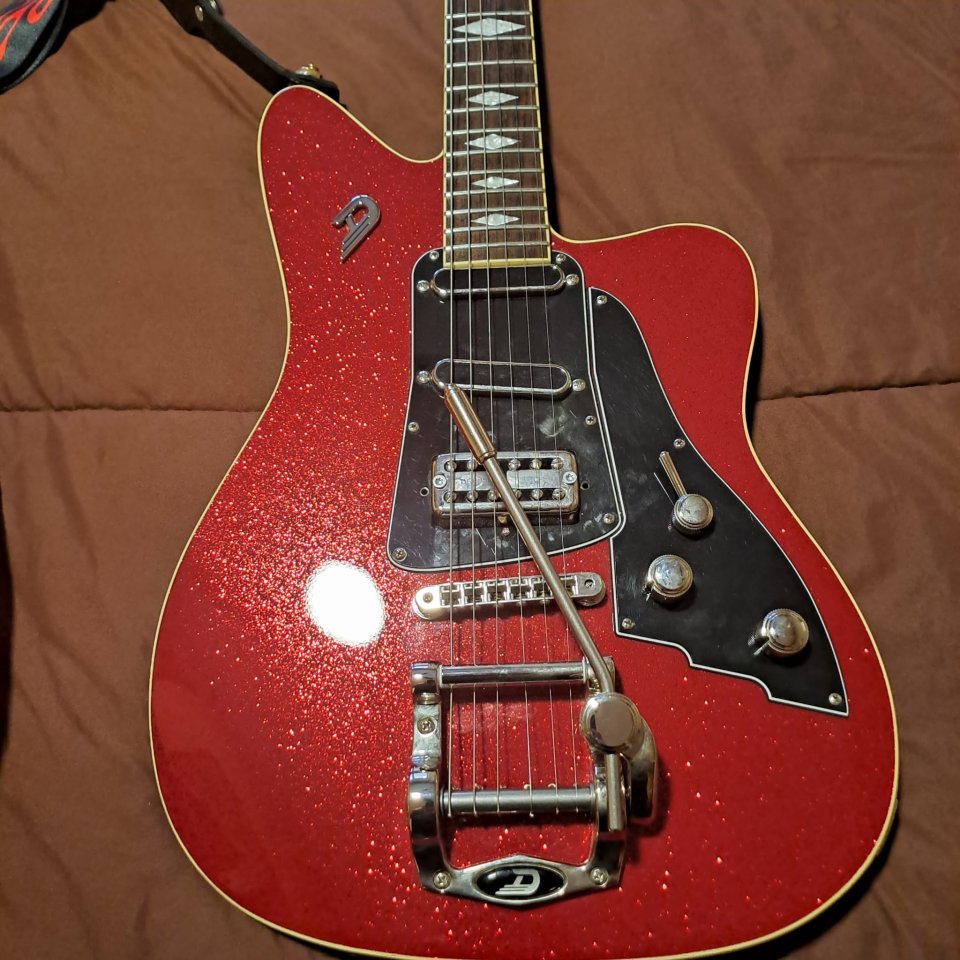 Duesenberg Paloma Red Sparkle de segunda mano · Foto 4 de 5 · Toledo · 2075 €