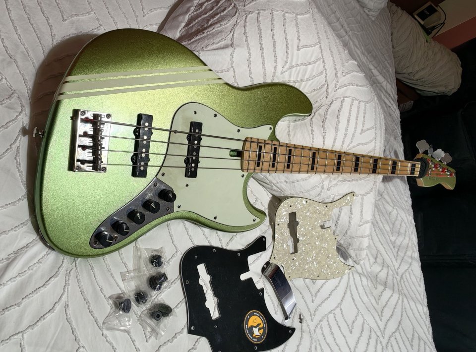 Sire Marcus Miller V7 Swamp Ash SG MUY MEJORADO