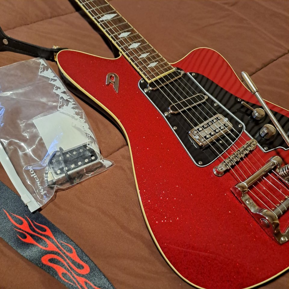 Duesenberg Paloma Red Sparkle de segunda mano · Foto 5 de 5 · Toledo · 2075 €
