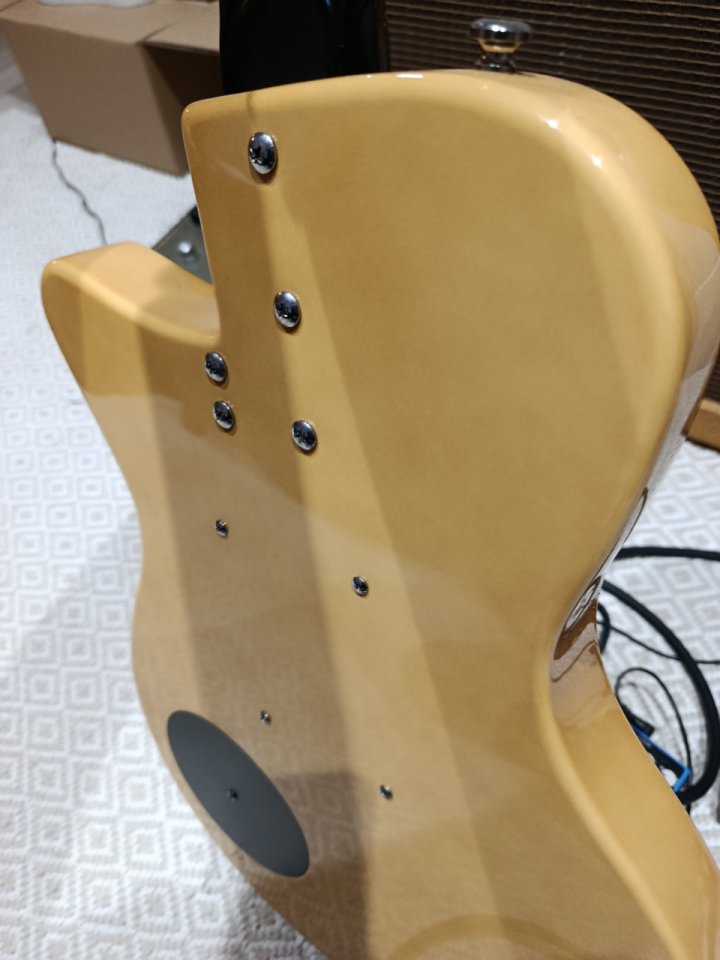 Danelectro U2 Reissue. Impecable