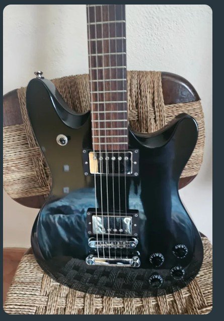 Squier M80 de segunda mano · Foto 2 de 3 · Cáceres · 220 €