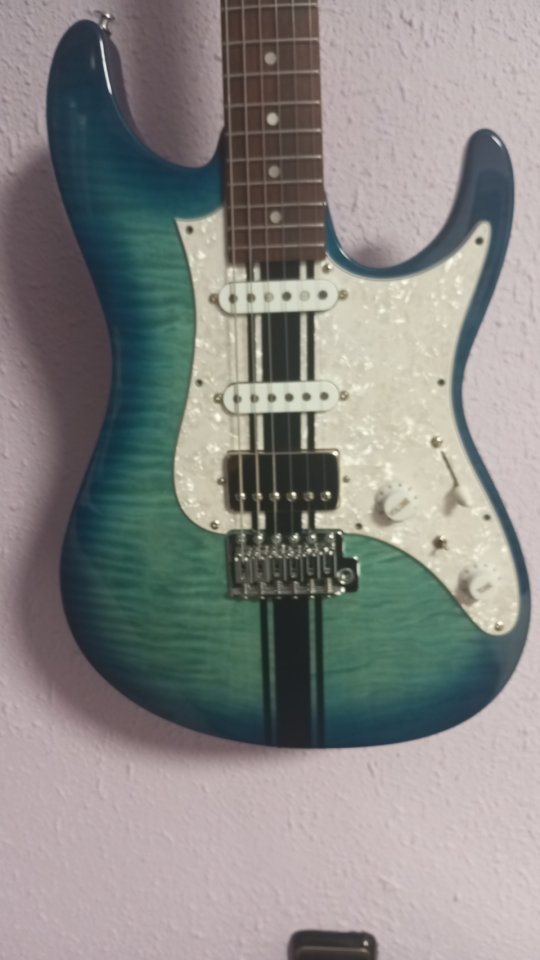 Ibanez az 22 modificada de segunda mano · Foto 7 de 9 · Bizkaia · 450 €