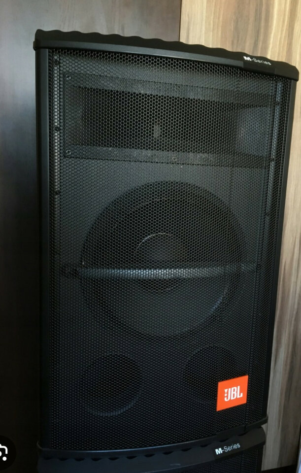 ALTAVOCES JBL M330