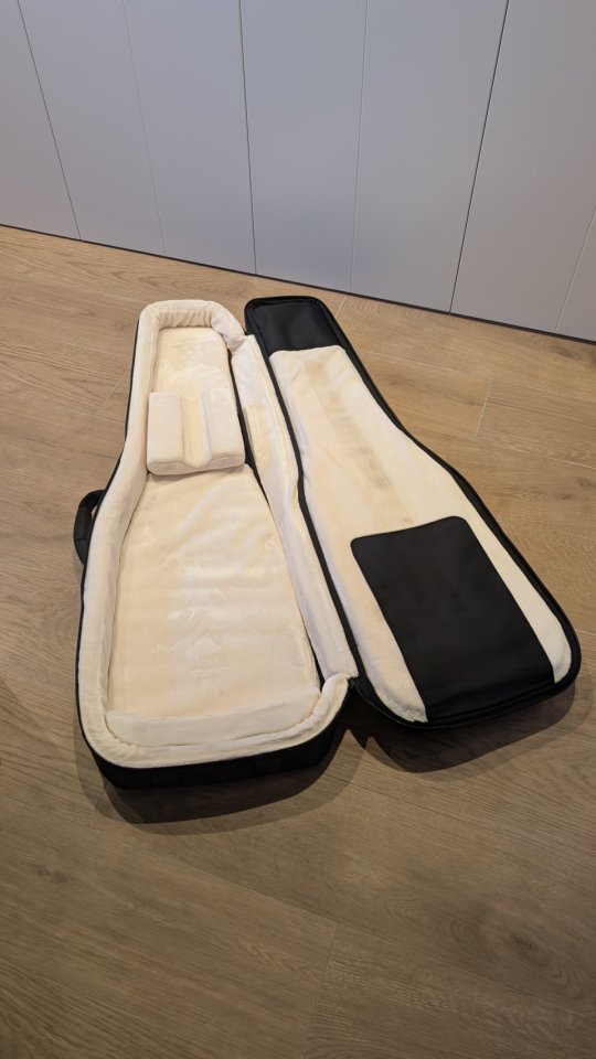 Funda guitarra Gator G-PG E-Guitar de segunda mano · Foto 4 de 4 · Albacete · 90 €