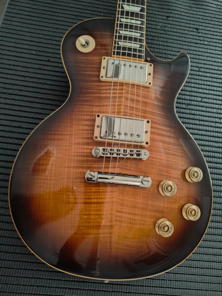 Gibson les Paul Standard Premium Plus 2008 de segunda mano · Foto 3 de 10 · Girona · 2200 €