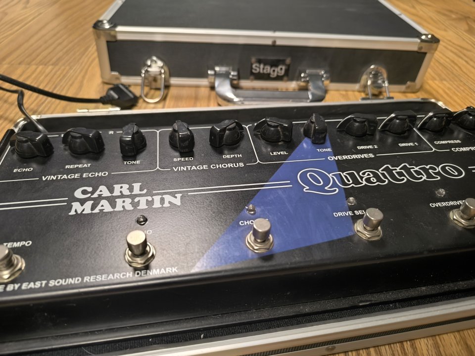 CARL MARTIN QUATTRO + Rockboard Stage