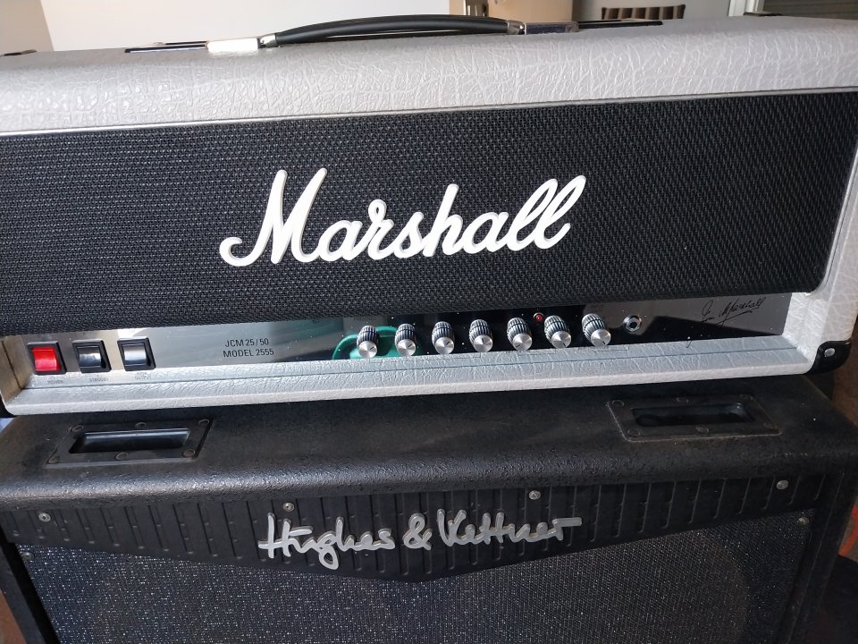 O vendo cabezal Marshall Silver Jubilee