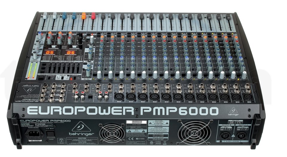 Equipo de Sonido Completo PA 1600W + Mesa con Flight Case + Extras de segunda mano · Foto 2 de 10 · Bizkaia · 1100 €