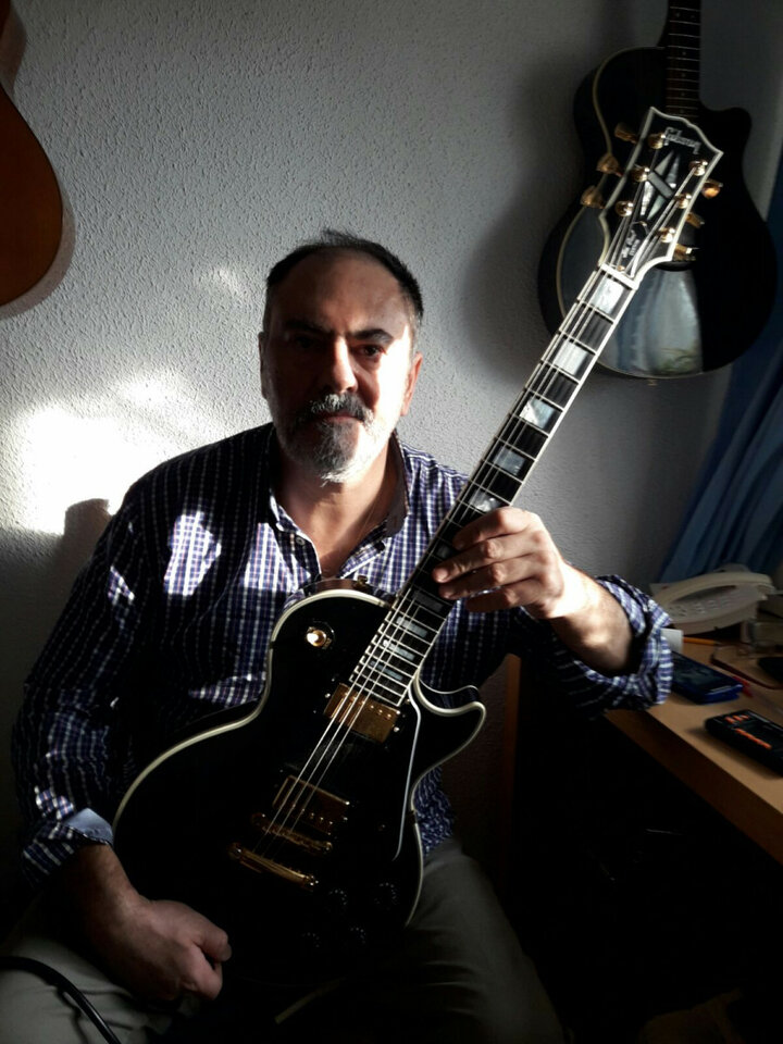 Clases de guitarra a todos los niveles, presenciales o por internet, 45 años de experiencia