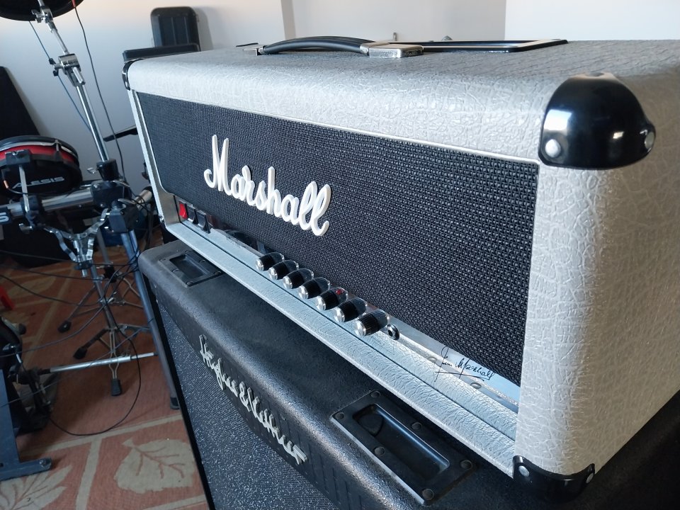 O vendo cabezal Marshall Silver Jubilee