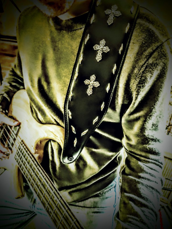 Correa Guitarra/Bajo Gothic Cross 10 cm