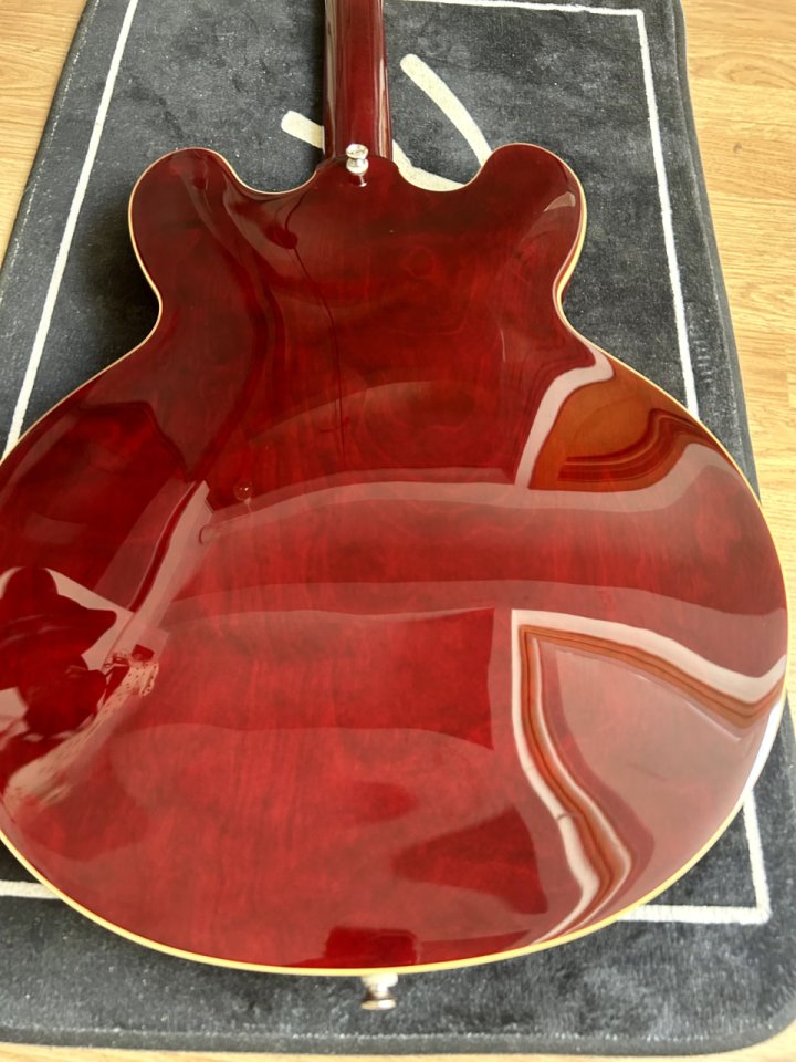 Epiphone Noel Gallagher (Nueva con Estuche) de segunda mano · Foto 6 de 7 · Valencia · 590 €
