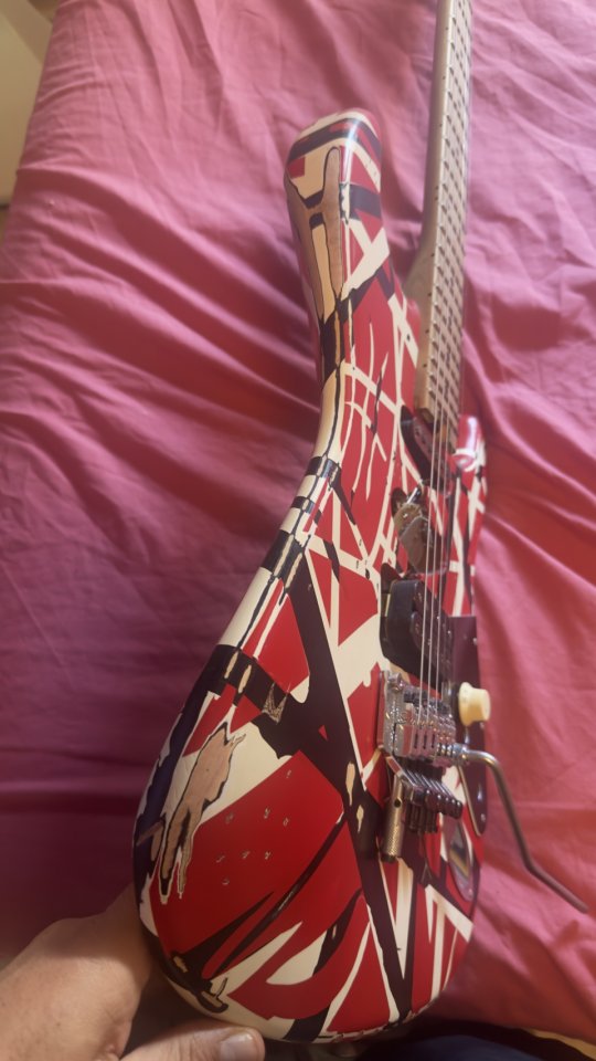 Evh Frankie Striped MN Relic R/W/B de segunda mano · Foto 4 de 5 · Cádiz · 1100 €