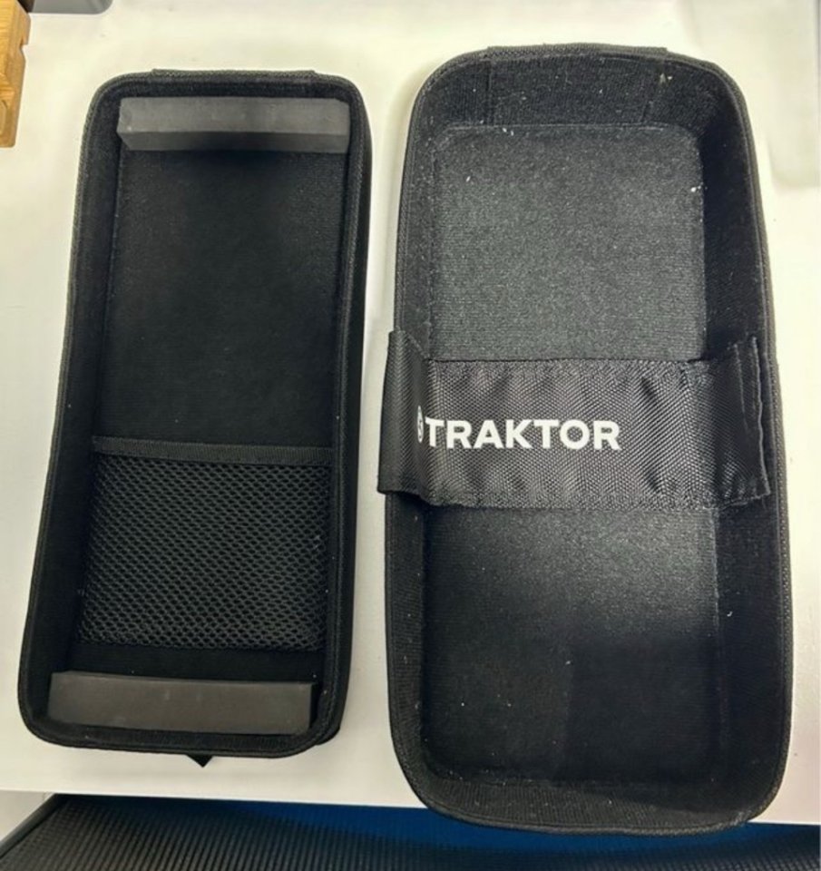 Native Instruments Traktor Kontrol F1 de segunda mano · Foto 4 de 4 · Barcelona · 150 €