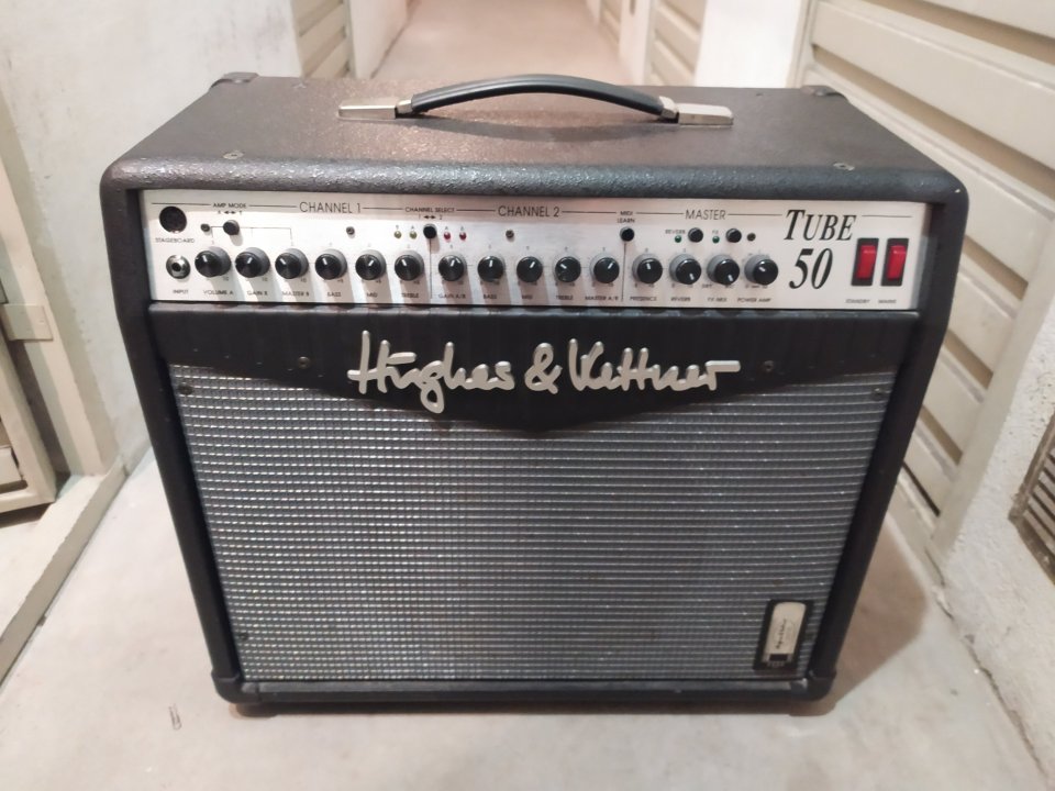 Hughes & Kettner Tube 50 de segunda mano · Foto 1 de 7 · Pontevedra · 350 €
