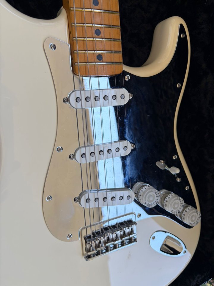 Fender Stratocaster Nile Rodgers de segunda mano · Foto 2 de 8 · Madrid · 1900 €