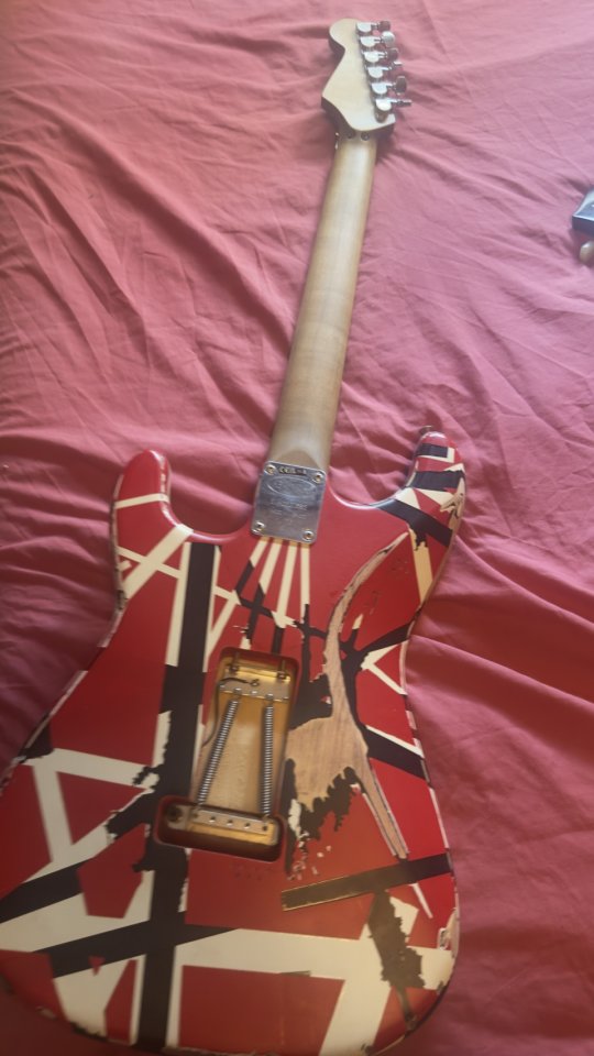 Evh Frankie Striped MN Relic R/W/B de segunda mano · Foto 5 de 5 · Cádiz · 1100 €