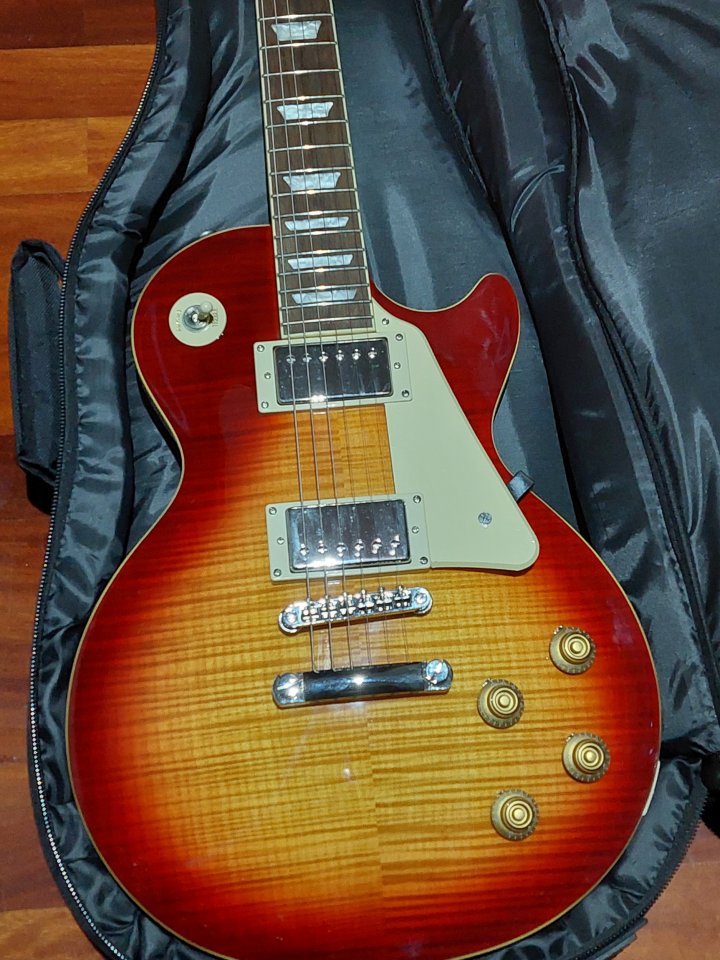 EPIPHONE Les Paul Standard 50s Heritage Cherry Sunburst