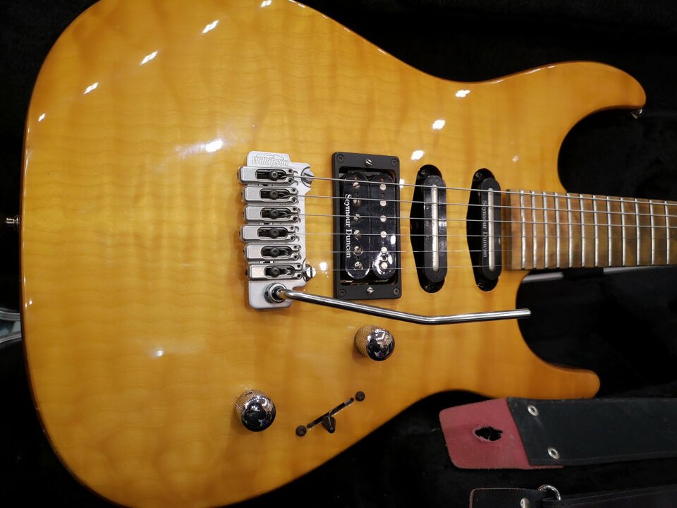 Jackson PC3 Phill Collen JAPAN 90's + Funda Rígida JACKSON de segunda mano · Foto 3 de 8 · Valencia · 625 €