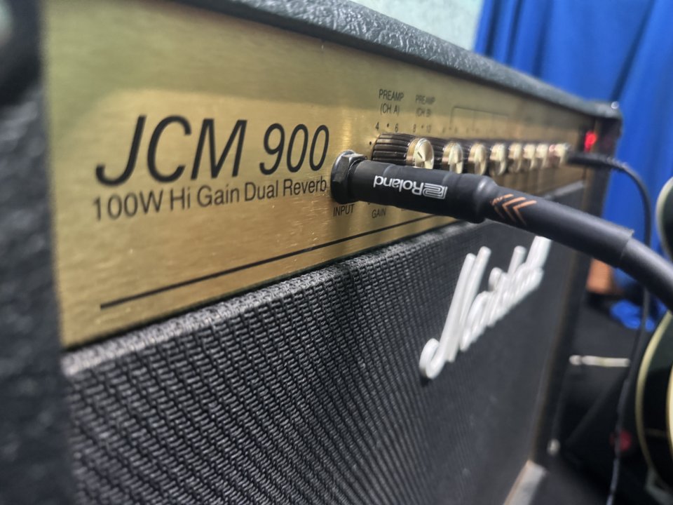 O cambio Marshall jcm 900 2x12 100w high gain dual Reverb de segunda mano · Foto 1 de 7 · Guadalajara · 450 €