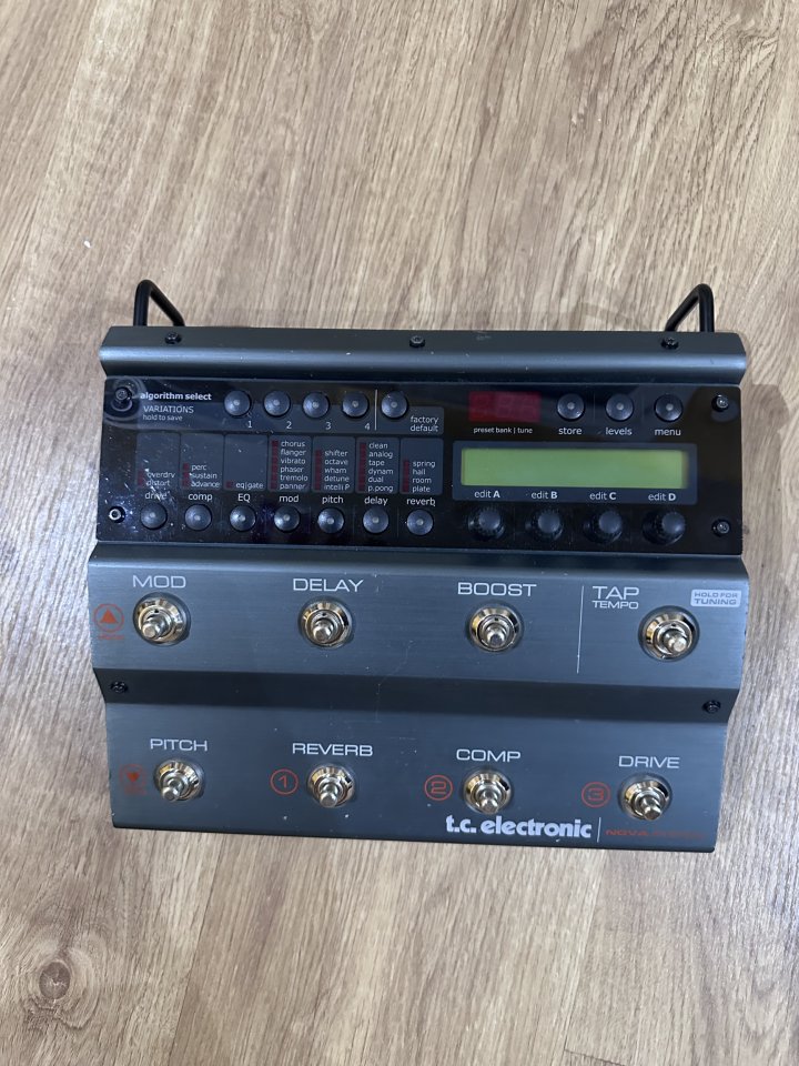 TC Electronic Nova System de segunda mano · Foto 1 de 3 · Barcelona · 100 €