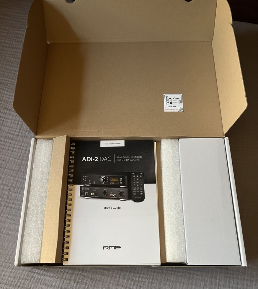 RME ADI-2 DAC FS (Versión AKM AK4493 - Serie B) - Como nuevo de segunda mano · Foto 7 de 8 · Barcelona · 720 €