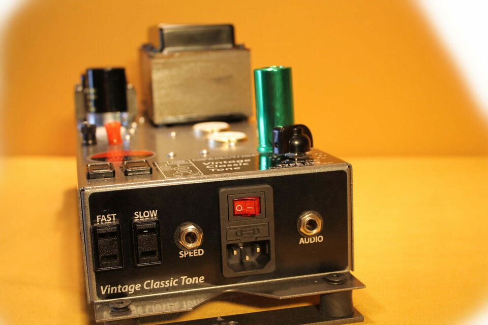 122  TYPE Power Amplifier 230 VAC.  Without tubes.