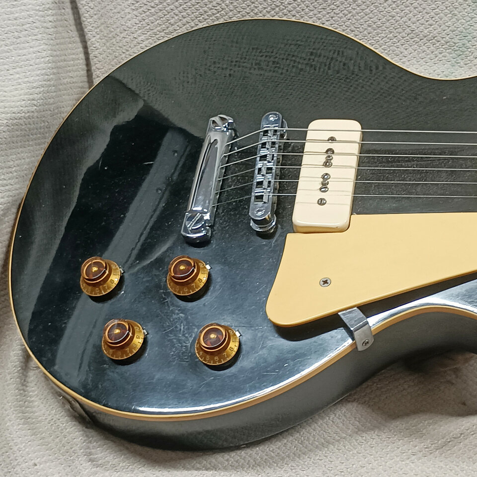 GIBSON Les Paul Pro DeLuxe 1980