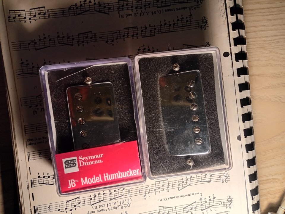 Aria pro ii TA 40 con seymour Duncan SH 2 y SH 4 de segunda mano · Foto 7 de 8 · Illes Balears · 400 €